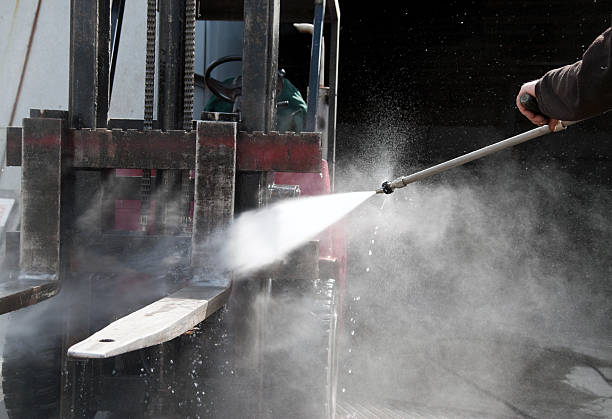 Best Roof Power Washing Services  in Dogtown, CA